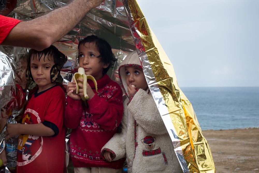 Djeca izbjeglice iz Sirije pristigla u Grčku nakon mukotrpne plovidbe morem.