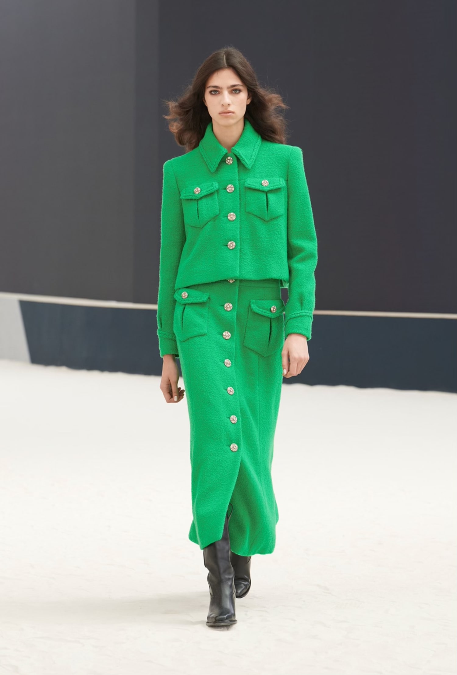 chanel_001_fw_2022_23_hc_collection-LD