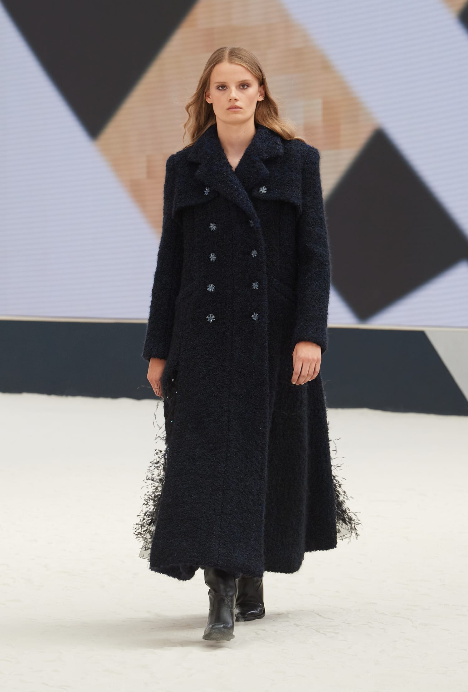chanel_004_fw_2022_23_hc_collection-LD