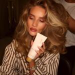 Sad napokon znamo koja je tajna frizure Rosie Huntington-Whiteley!
