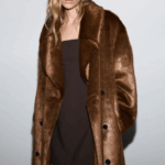 Ovaj high street kaput od umjetnog krzna postao je viralan na TikToku zbog luksuznog izgleda