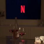 Serije koje ste možda propustili, a vrijedi ih pogledati tijekom praznika!