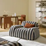 Prugasta fotelja koja je odmah završila na našoj listi želja