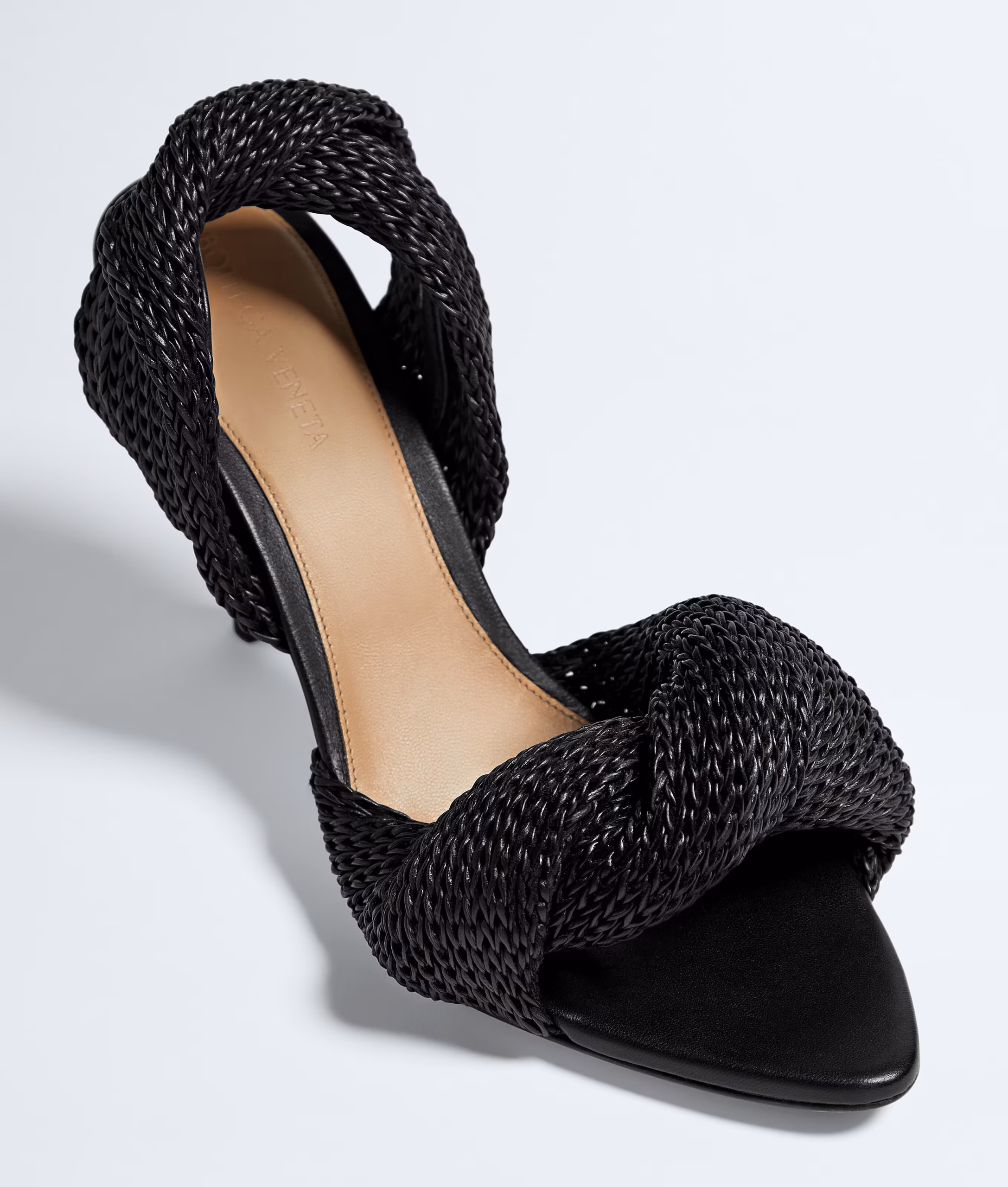 sandale s potpeticom 
