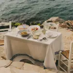 Nova Zara Home kolekcija za uređenje stola nadahnuta je grčkim hedonizmom