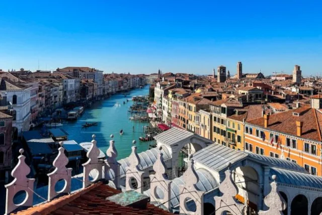 3 .Fondaco dei Tedeschi