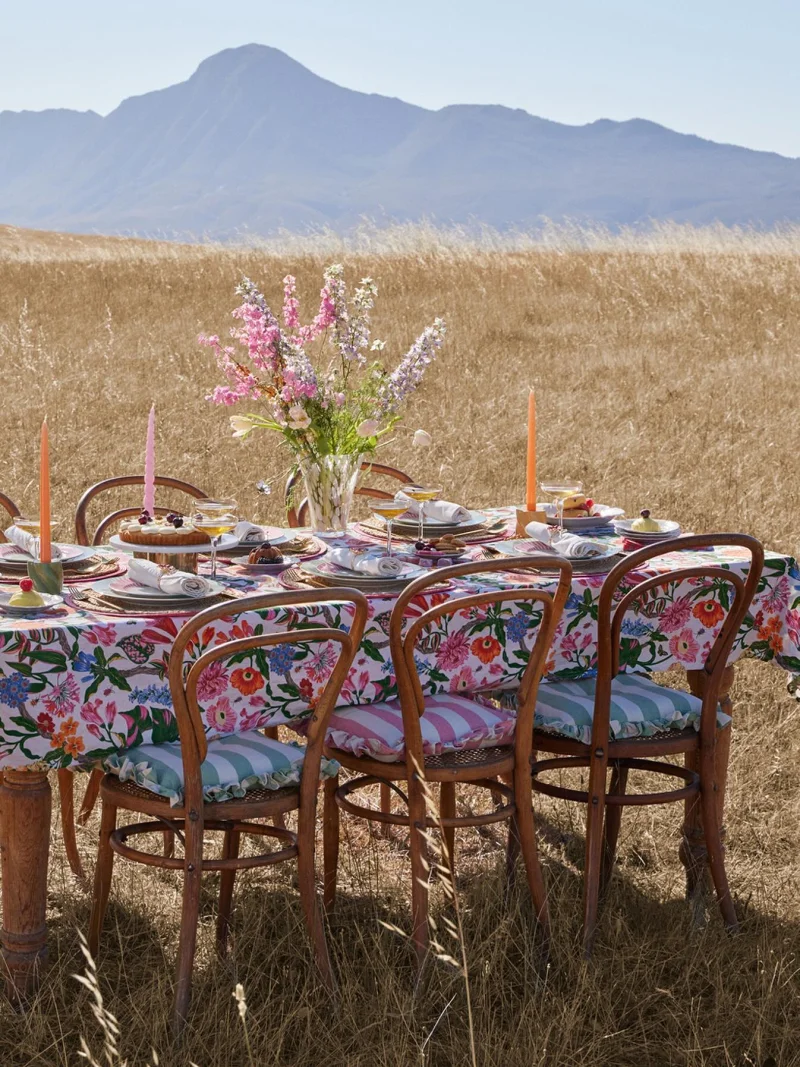 Photo by H&M HOME on February 29, 2024. May be an image of table, tablecloth, dining table, placemat, napkin, picnic and text.