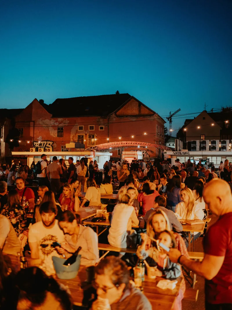 PLACe market50