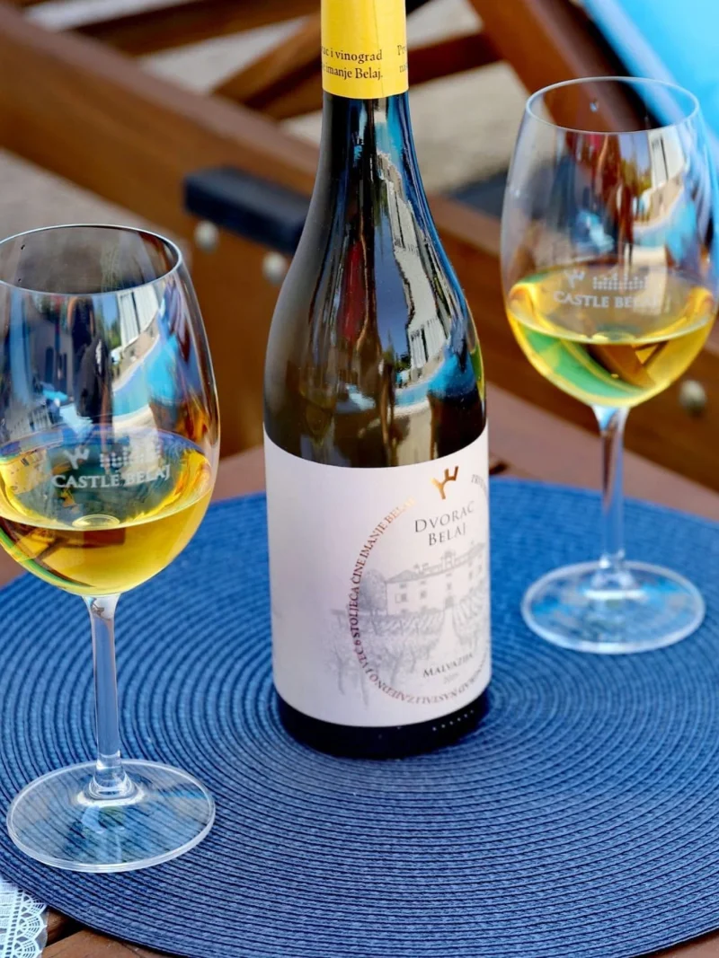 Vina Dvorac Belaj 004
