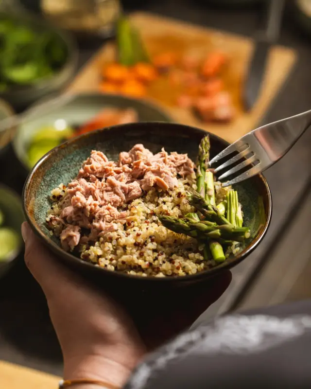 Ako vam je raspored pun, a svejedno želite jesti zdravo rješenje je meal prep! 🥗 

Uštedite vrijeme, smanjite stres i uživajte u ukusnim obrocima kroz cijeli tjedan. Odaberite nutritivno bogate namirnice poput svježe ribe, a mi obožavamo ponudu iz @fisherija, idealnu za brze i uravnotežene recepte. Na linku u opisu profila donosimo 5 jednostavnih i brzih recepata!

#MagMe @fisherija