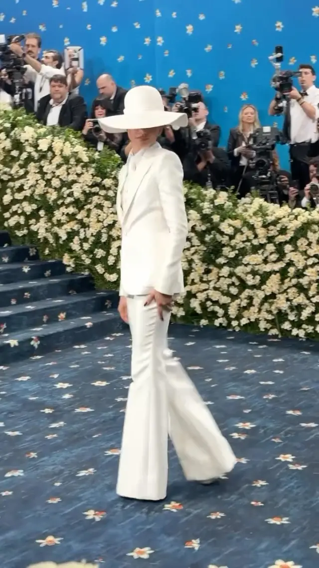 Always elegant @zendaya at #MetGala2025 👌🏻

#MagMe @voguemagazine