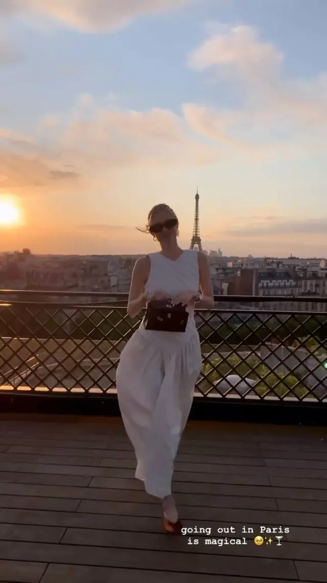 Zaljubljeni smo u ovu savršenu ljetnu haljinu skulpturalnog kroja brenda Abadia. 🤍

Minimalizam, održivost i tiha elegancija spojeni u jednom komadu koji kao da je stvoren za žene sa stilom. Sve detalje donosimo na linku u opisu profila!

#MagMe @leoniehanne