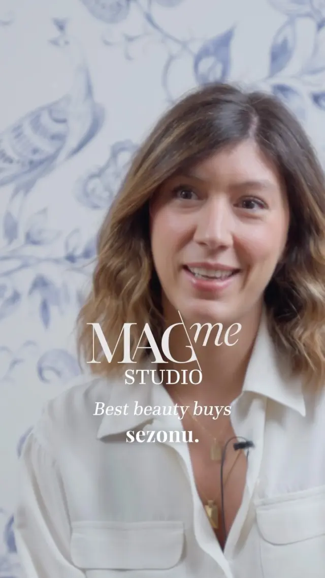 MagMe STUDIO - Best Beauty Buys

Izdvojili smo 5 beauty proizvoda koji su idealni za toplije dane! 

Oduševio nas je @philipb_croatia regenerator u nježnijoj verziji, a jedva čekamo nositi i novi @glowrecipe Watermelon Glow Dew Balm SPF 30+ za zaštitu i njegu kože.

Za stiliziranje kose izdvajamo @dyson Chitosan Freestyle kremu, a makeup otkriće za visoke temperature je @makeupforever HD Skin Face Essentials paleta - jedan proizvod dovoljan je za cijelo lice. A nakon nanošenja make upa, završni touch je @patrickstarrr On’ Til Dawn matirajući i vodootporni sprej!

#MagMe #MagMeSTUDIO
