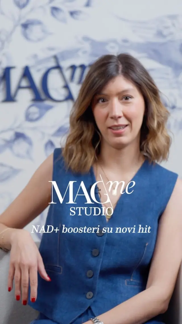 MagMe STUDIO - NAD+ boosteri su novi hit

“Uzimat ću NAD+ čitav život i nikad neću ostarjeti.” – izjavila je Hailey Bieber i učinila taj eliksir mladosti globalno popularnim.

Ali što je zapravo NAD+ i može li nas stvarno učiniti vječno mladima? Od infuzija u Hollywoodu do kapsula kod kuće – ova molekula iz B3 vitamina obećava popravak DNA, više energije i sporije starenje. No, je li sve to hype ili znanost? 

U novom videu Dina priča o NAD+ suplementima i celebrity opsesiji mladolikošću, a u linku u opisu profila pročitajte cijeli članak.

#MagMe