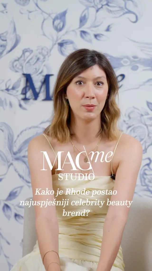 MagMe STUDIO - Kako je Rhode postao najuspješniji celebrity beauty brend?

Prije nekoliko je tjedana beauty svijetom odjeknula bombastična vijest da je brend Rhode, čija je suvlasnica Hailey Bieber, prodan za rekordnih milijardu američkih dolara. Dina u novom videu stoga istražuje uspjeh iza tog beauty brenda i odgovara na pitanje zašto se radi o jednom od rijetkih celebrity brendova koji je uspio i doživio planetarnu popularnost.

Što sve stoji iza tolikog uspjeha i što će biti u budućnosti s brendom Rhode, otkrijte u videu.

#MagMe