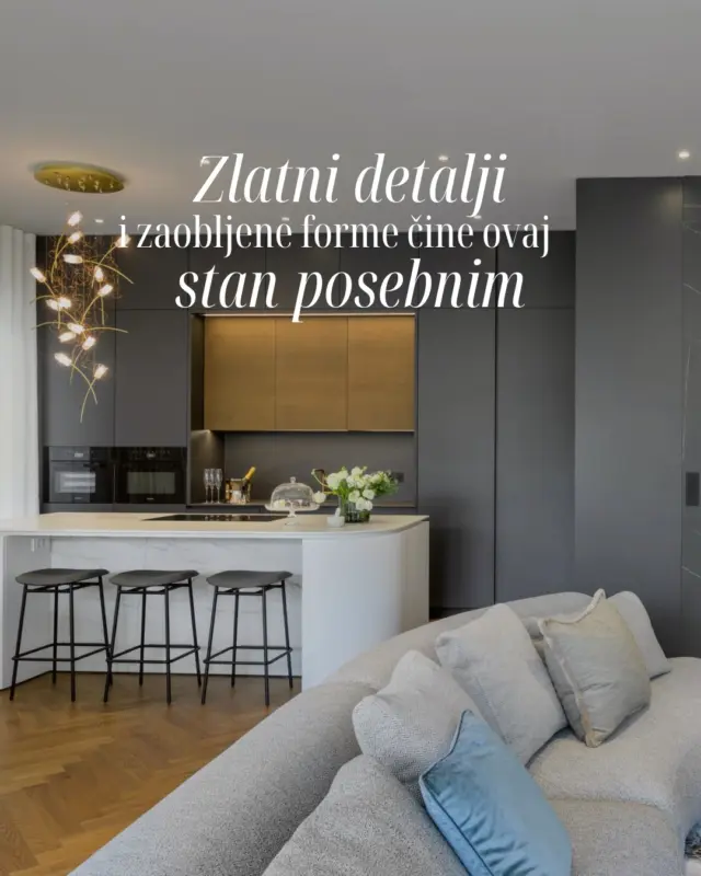Slovenske arhitektice iz @gao_architects  ponovno su nas osvojile, ovaj put obiteljskim stanom u Ljubljani koji spaja suvremeni dizajn i praktičnost života s djetetom. 

Od staklenih vrata sa zlatnim okvirom, multifunkcionalne klupe i hodnika s karakterom, do elegantne kuhinje i rasvjete nalik buketu cvijeća... svaki detalj u prostoru ima svrhu, ali i priču. Više donosimo na linku u opisu profila!

#MagMe 
Foto: Miran Kambič