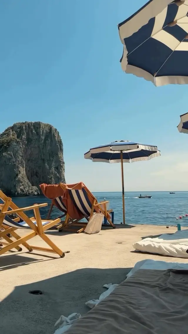 Capri is calling. 🇮🇹 

#MagMe @italy